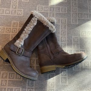 Clarks girls leather boots great condition